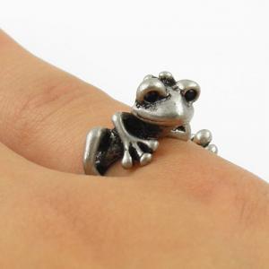 Animal Wrap Ring - Chillin' Tree Frog..
